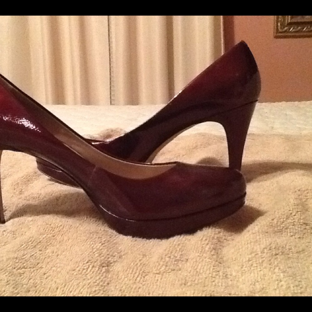 Vince Camuto pumps