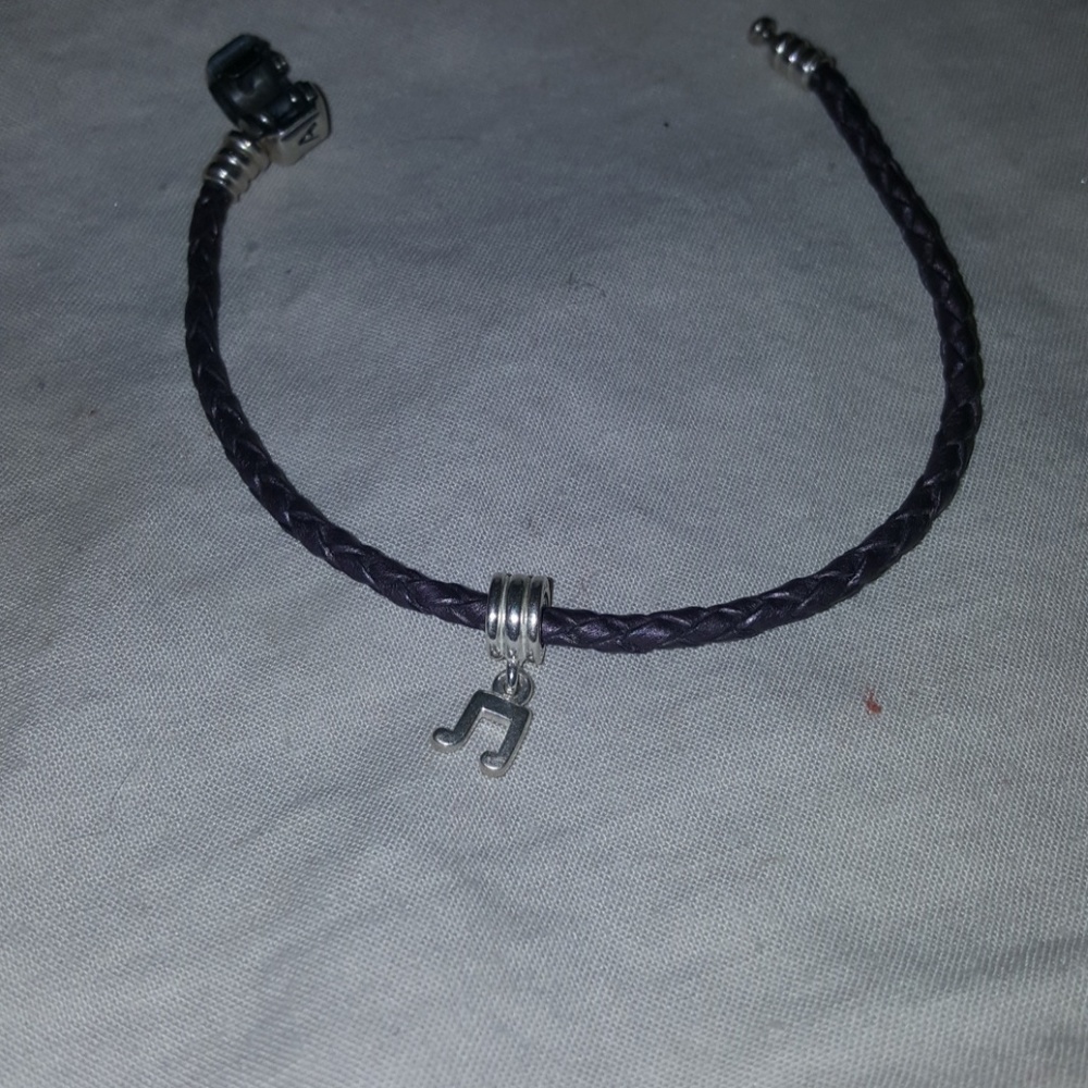 Musical note dangle charm