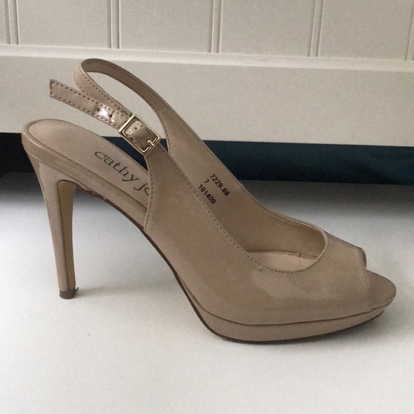 classical heels - Picture 2 of 3