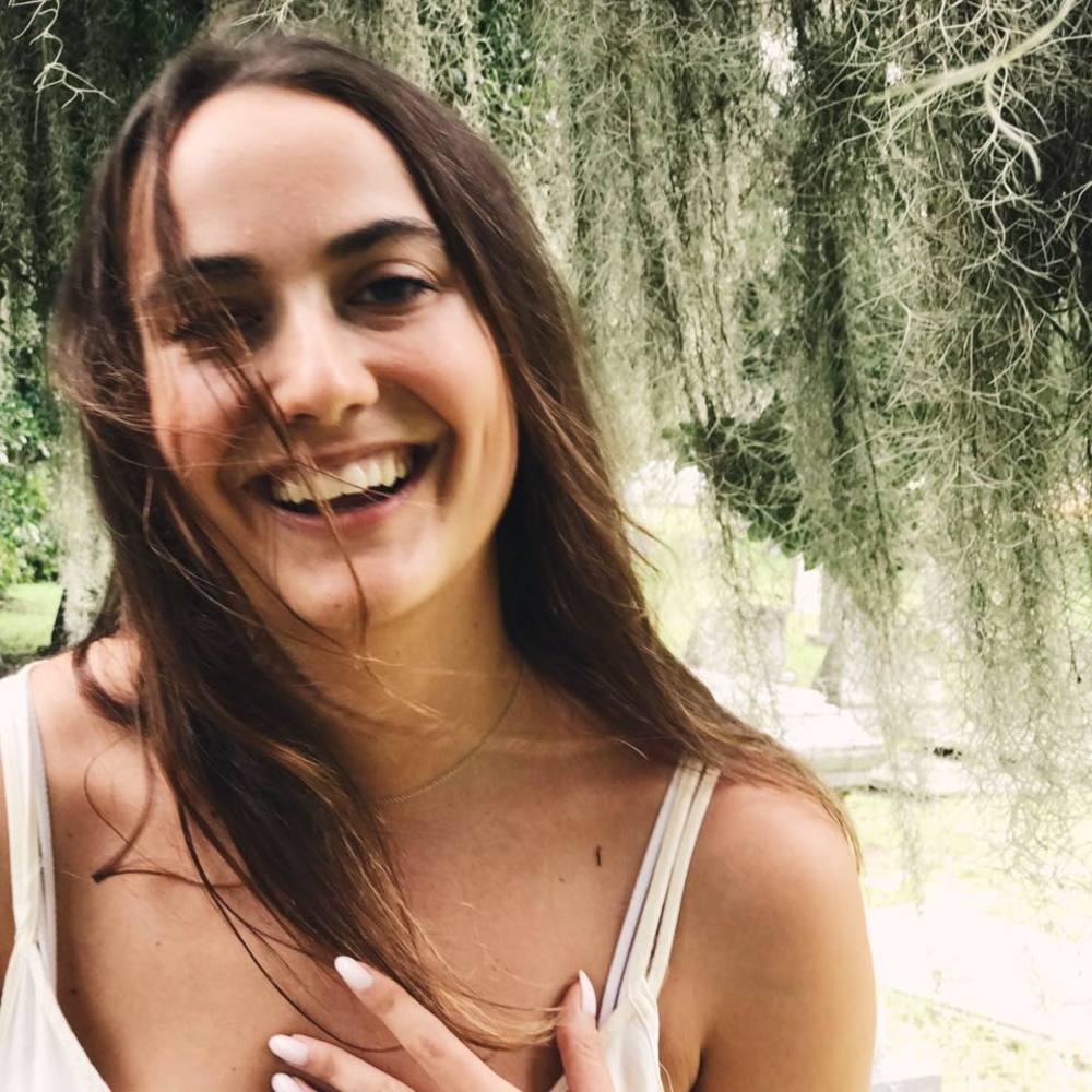 Meet your Posher, Danielle