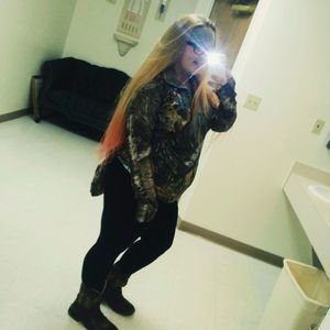 Meet your Posher, Kayla