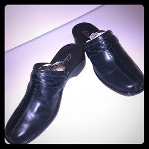 New Dark blue closed toe slip on shoes Clarks