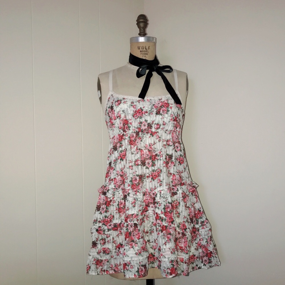 🌹 Rose Ruffle Dress sz Small