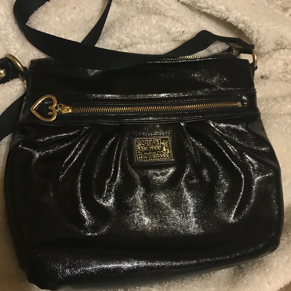 SALE✨Coach patent leather large cross-body