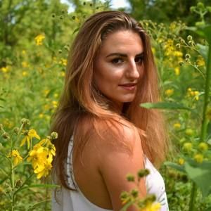 Meet your Posher, Gabriella