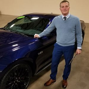 Meet your Posher, Troy l