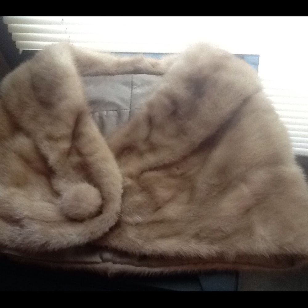 Mink fur shoulder wrap