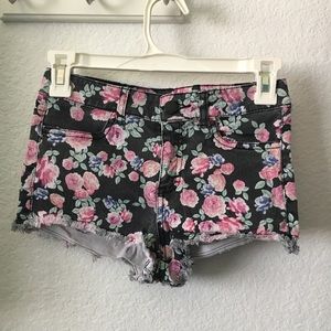 H&M high waist floral shorts