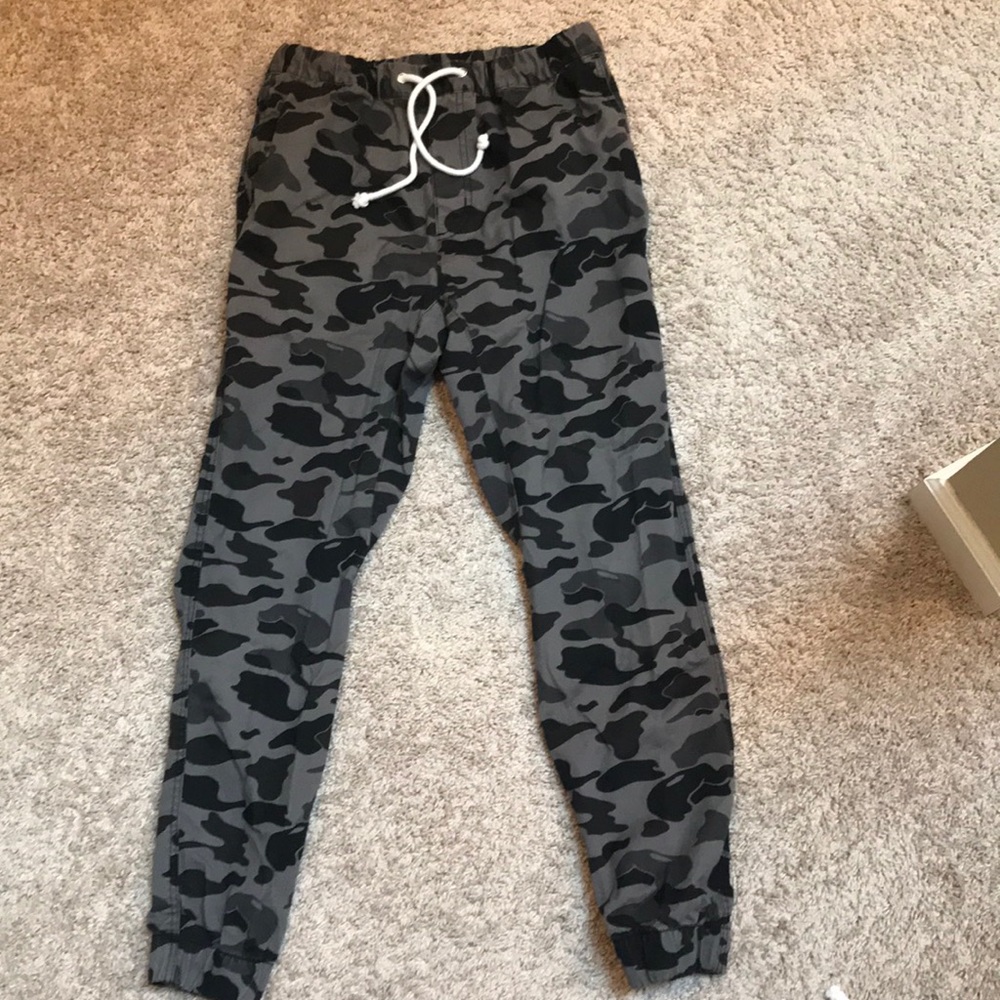 H&M’s Men joggers