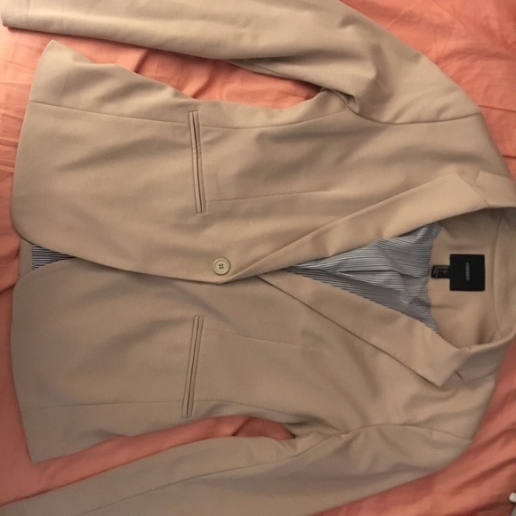 Cute blazer - Picture 2 of 2