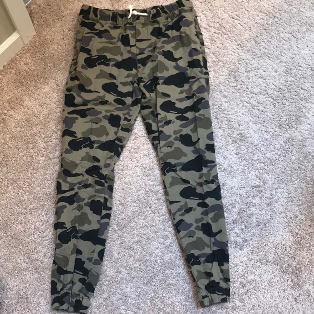 H&M’s Men joggers