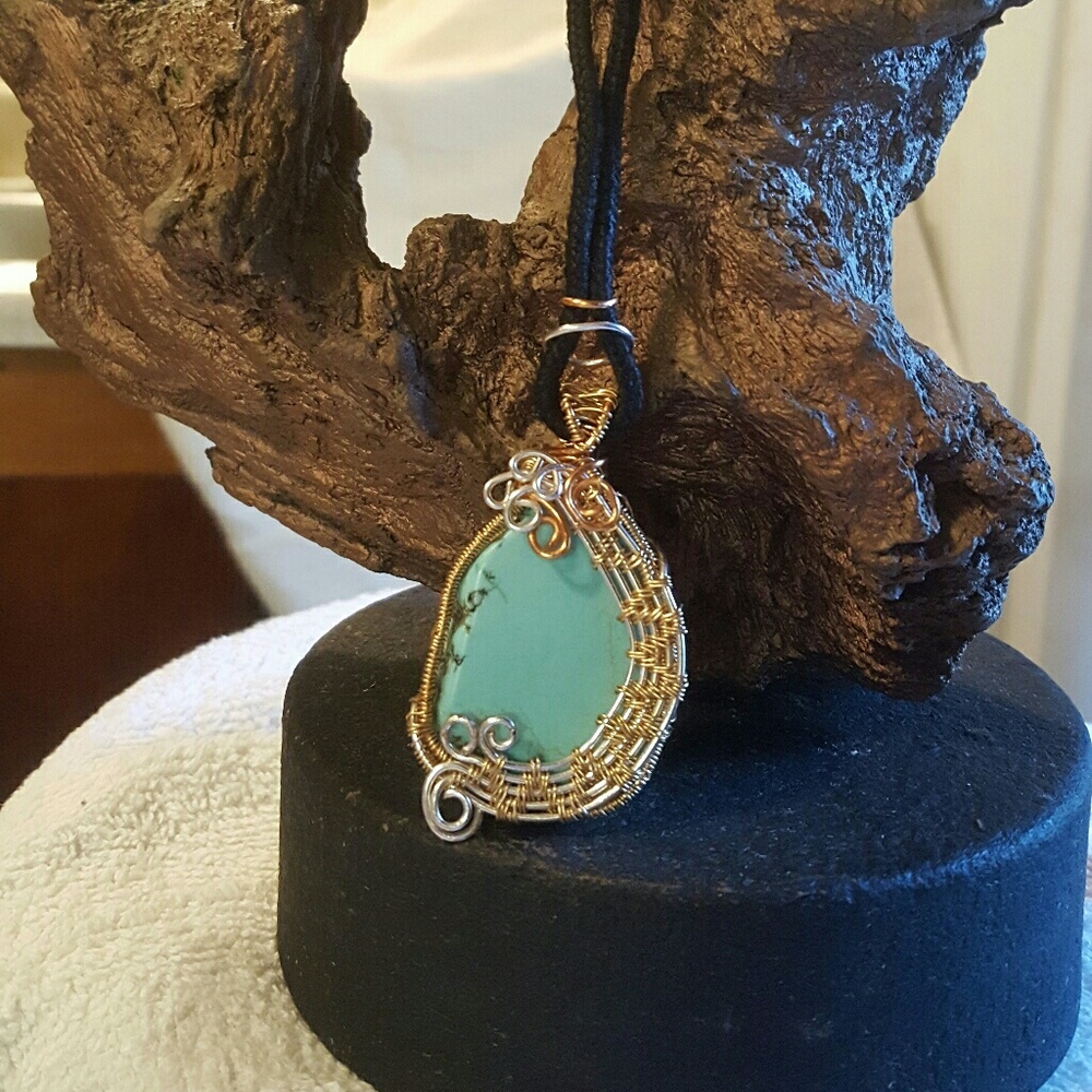 Healing Stones and Crystals,, weaved by Me - Picture 3 of 6
