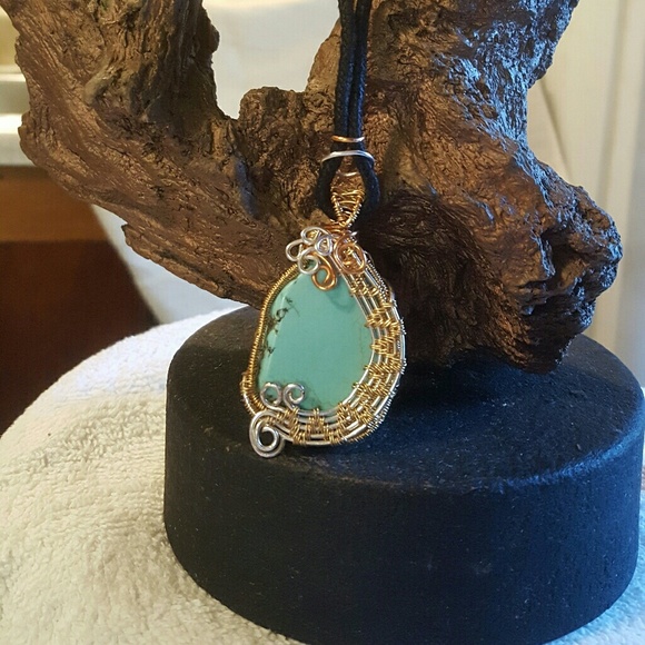 Healing Stones and Crystals,, weaved by Me - Picture 2 of 6