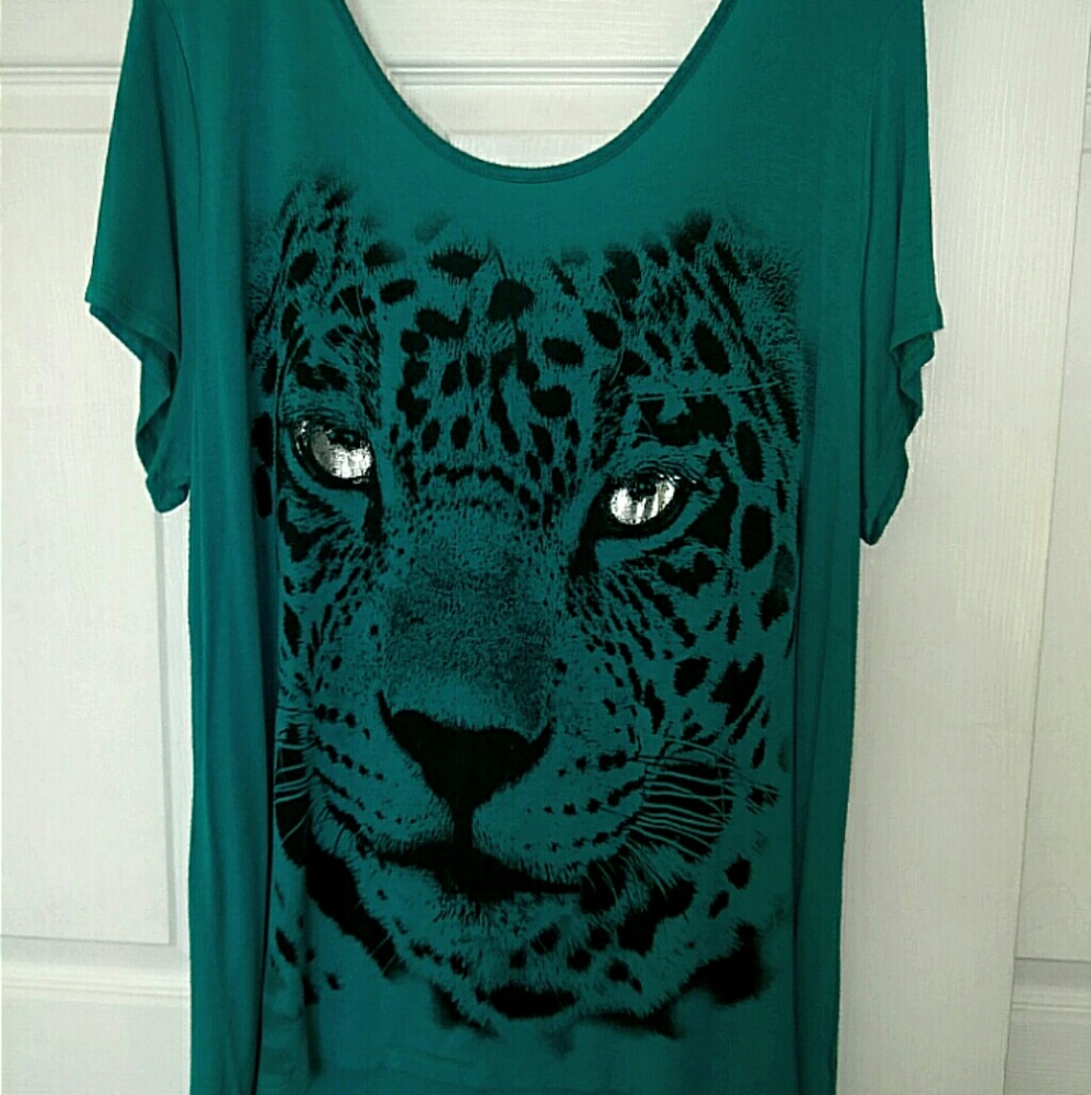 💕HOST PICK💕💕 Teal Animal Print Top