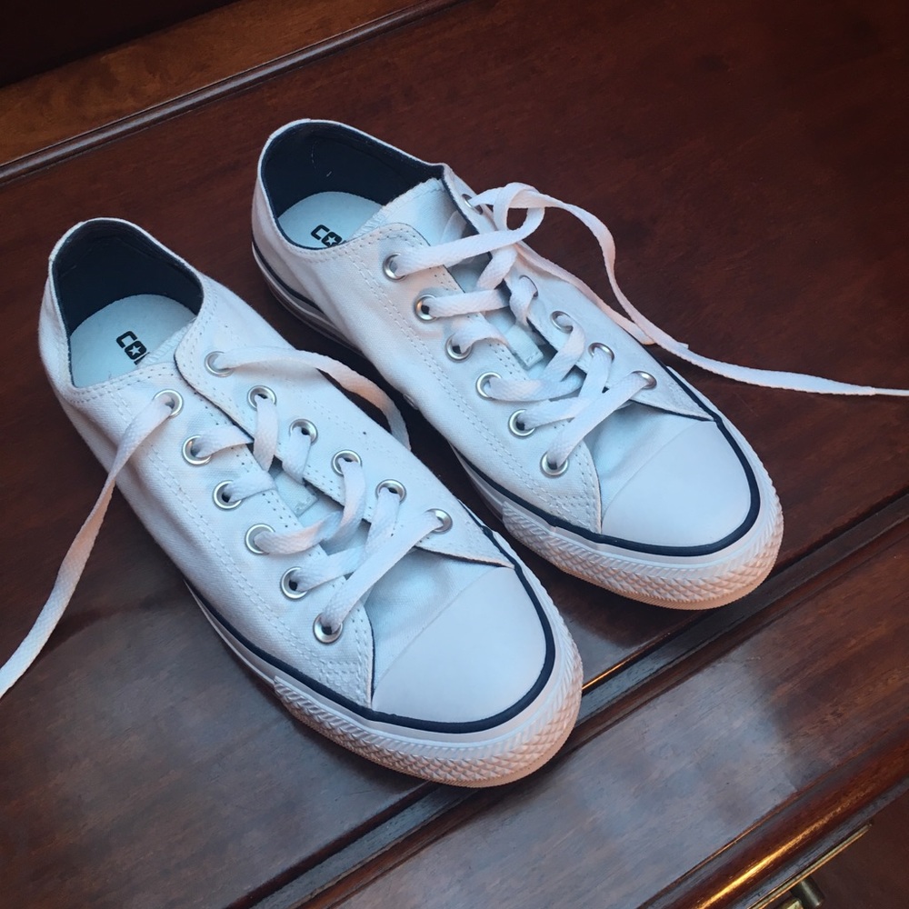 *SOLD*Low-Top Converse