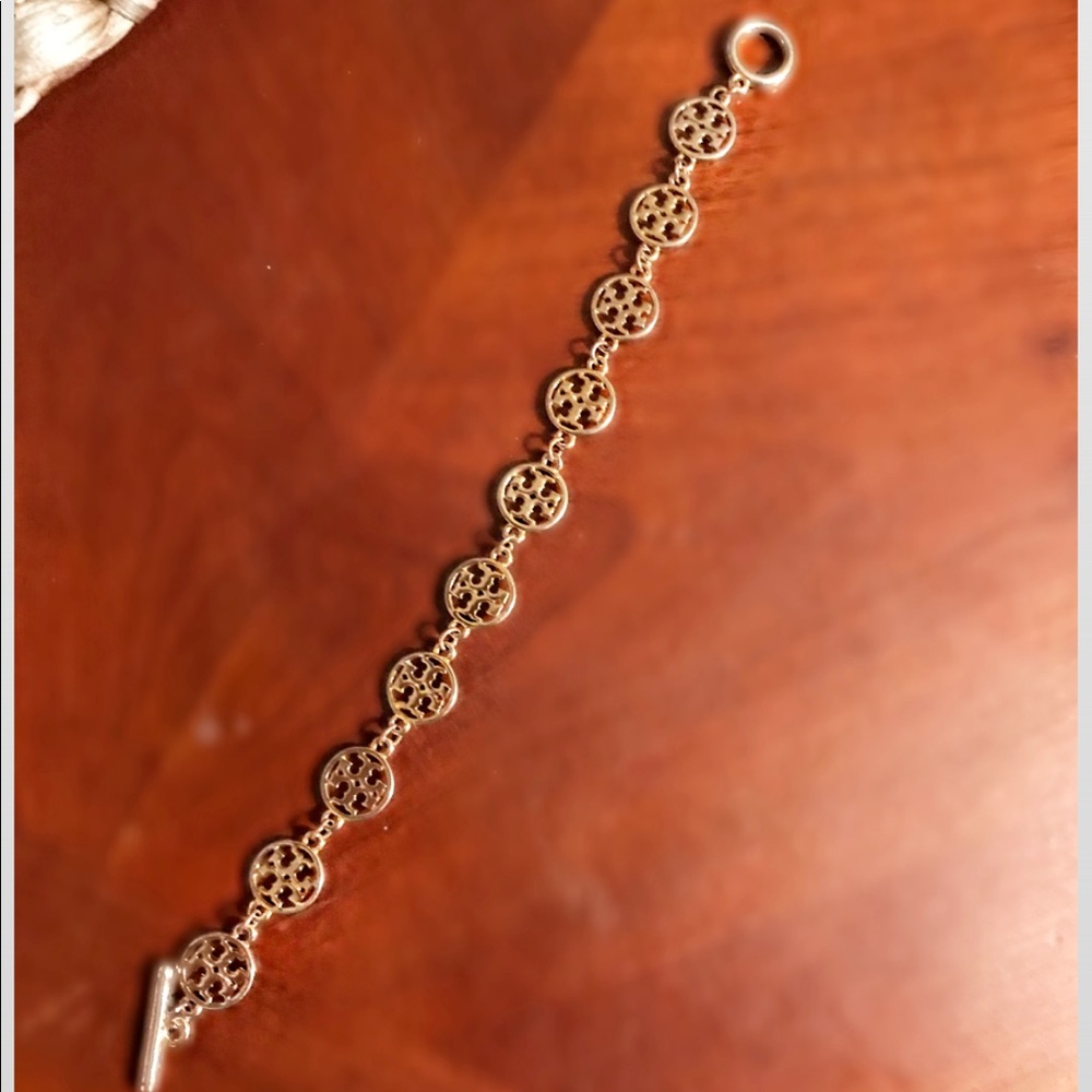 Tory Burch Bracelet 👍🏼MAKE OFFERS open to ALL!!