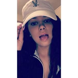 Meet your Posher, Halie