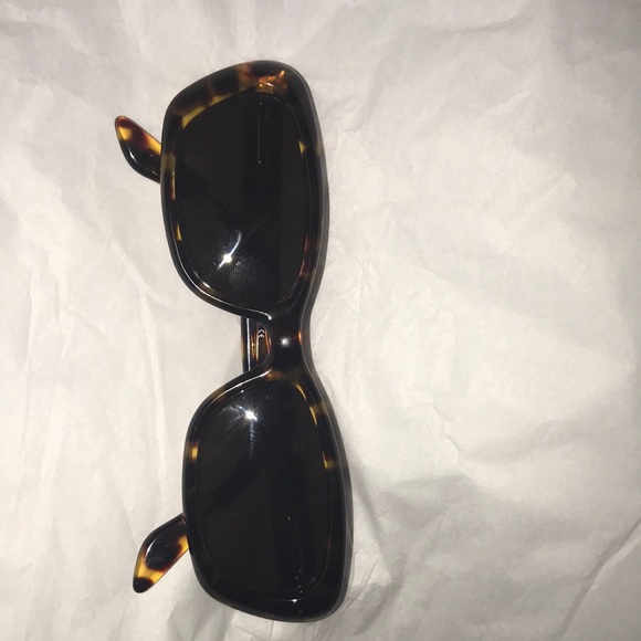 Gucci Tortoise Shell sunglasses - Picture 1 of 8