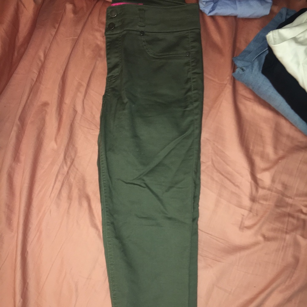 Green skinny jeans