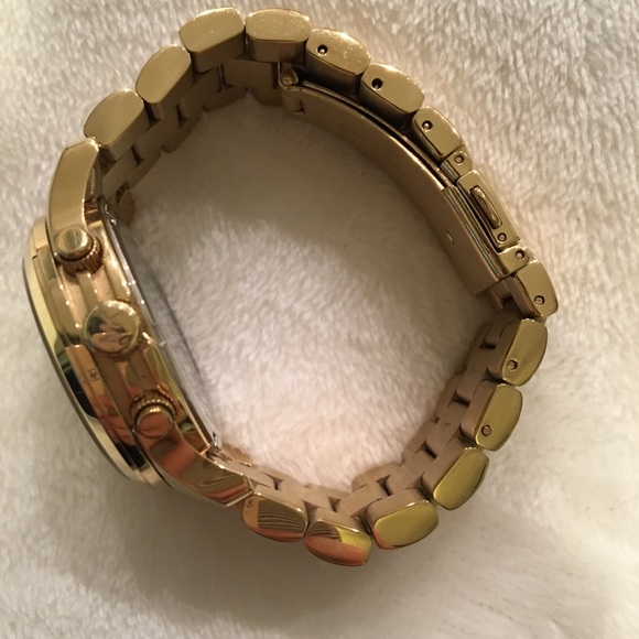 Michael Kors Gold Watch - Picture 3 of 4