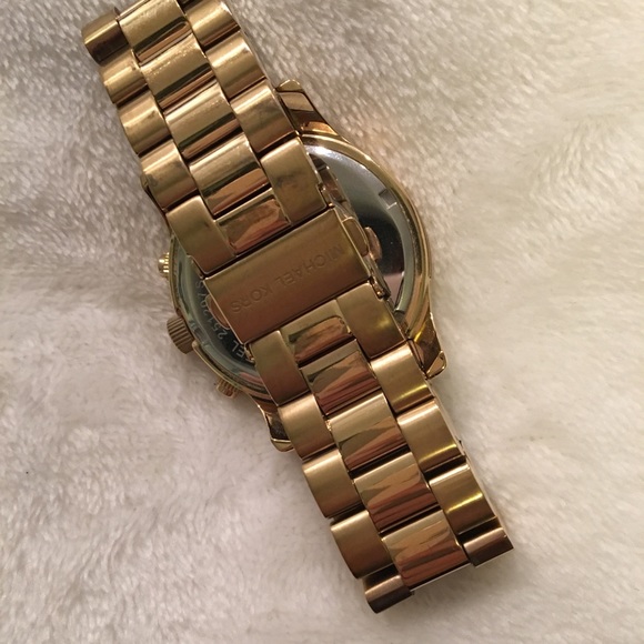Michael Kors Gold Watch - Picture 4 of 4