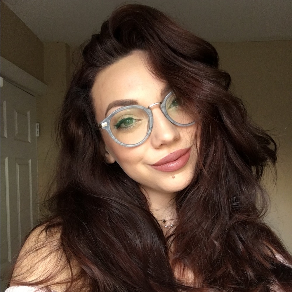 Meet your Posher, Stefani