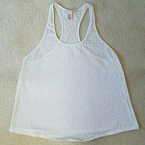 White VS Cheetah Top