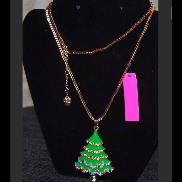 🎄FESTIVE DESIGNER CHRISTMAS TREE NECKLACE! - Picture 3 of 3