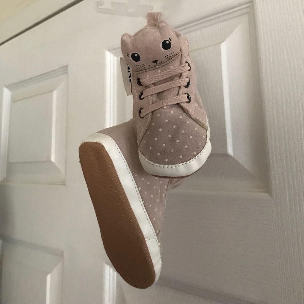 Old Navy Sneakers Size 18-24m