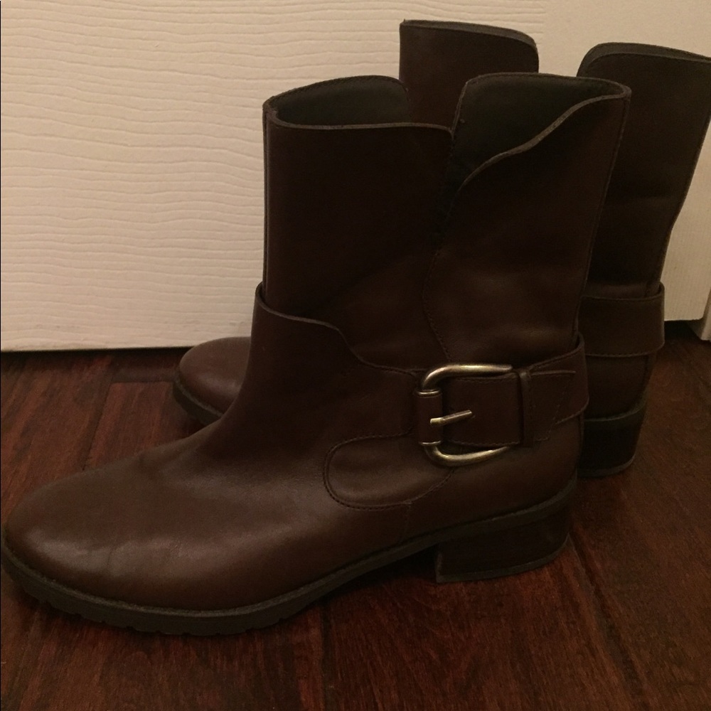 Donald Pliner Classic Brown Booties