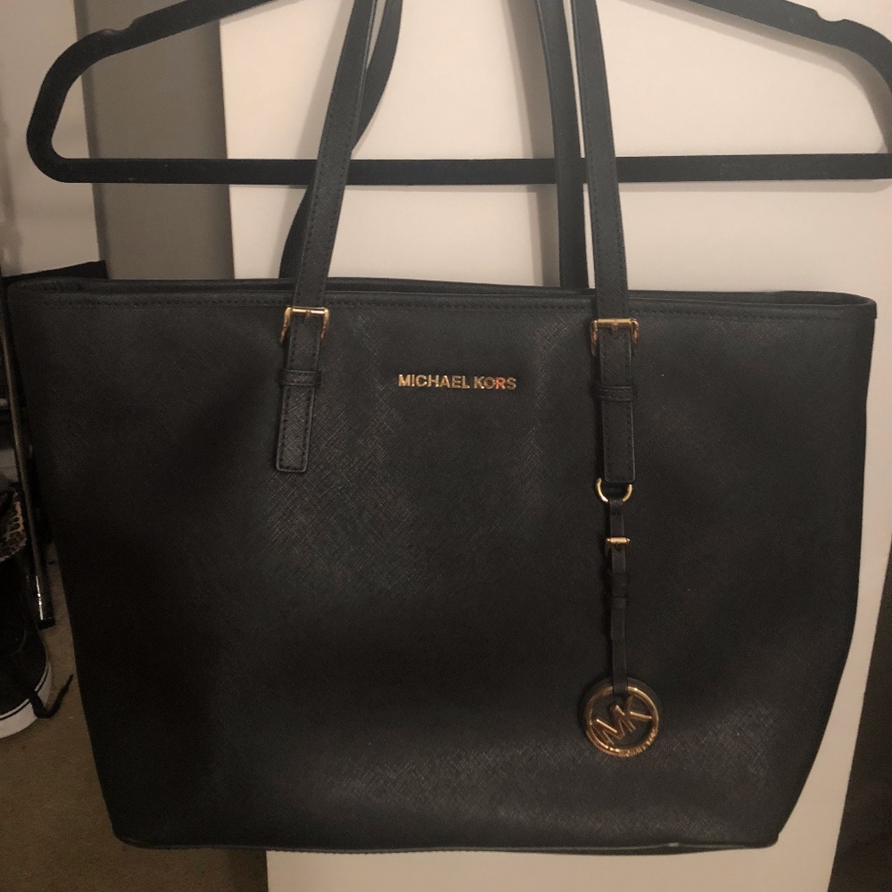 Michael Kors Black Medium Everyday Tote