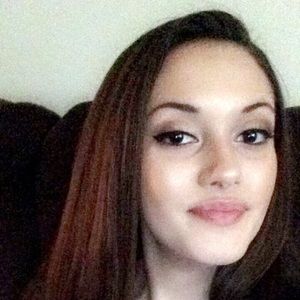 Meet your Posher, Dania