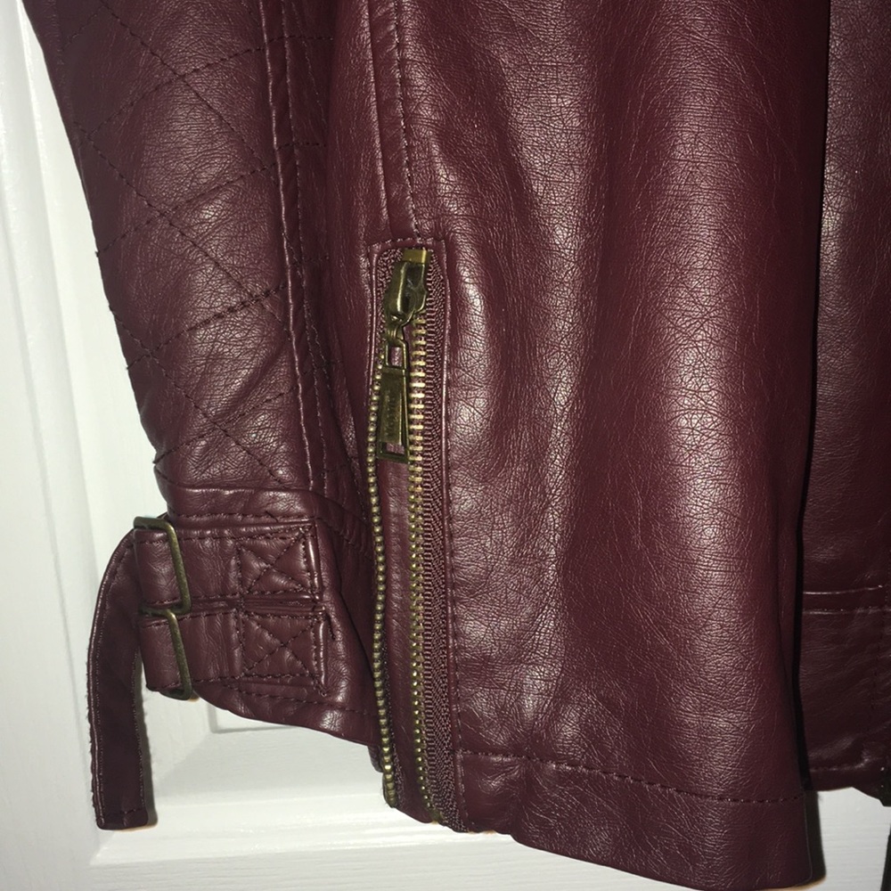 Leather jacket - Picture 3 of 4