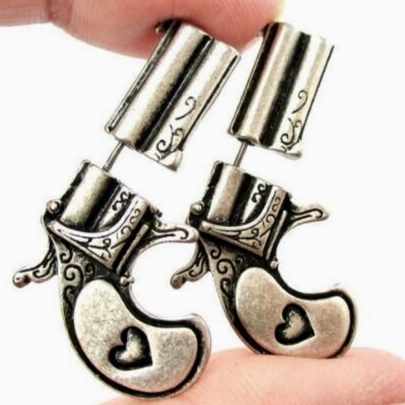 Kiss💋Kiss💋Bang💥Bang💥Revolver Earings - Picture 4 of 5