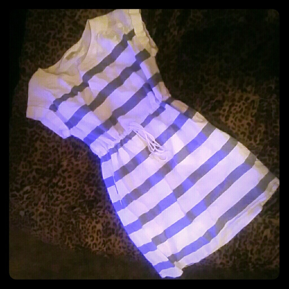 Gap striped dress with pockets