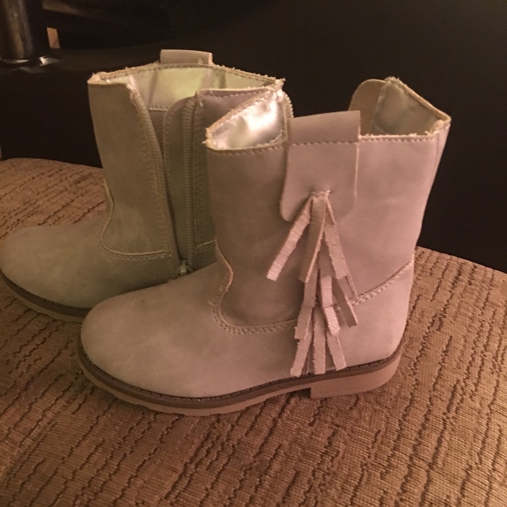 Carters cute little girl fringed Boots