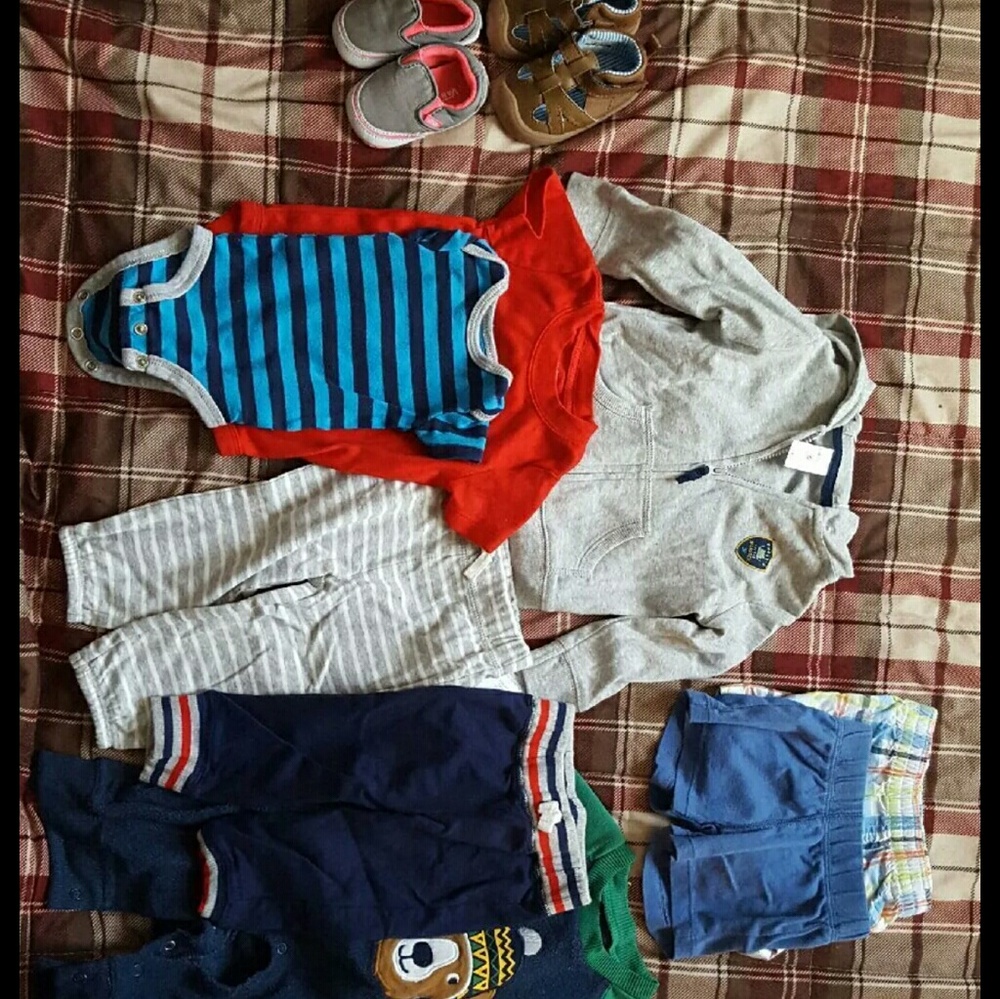 Lot of 3-6 month baby boy clothes mostly carters