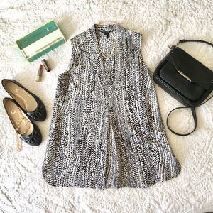 Sleeveless Patterned Blouse