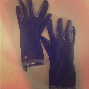 Lululemon gloves for the winter ❄️