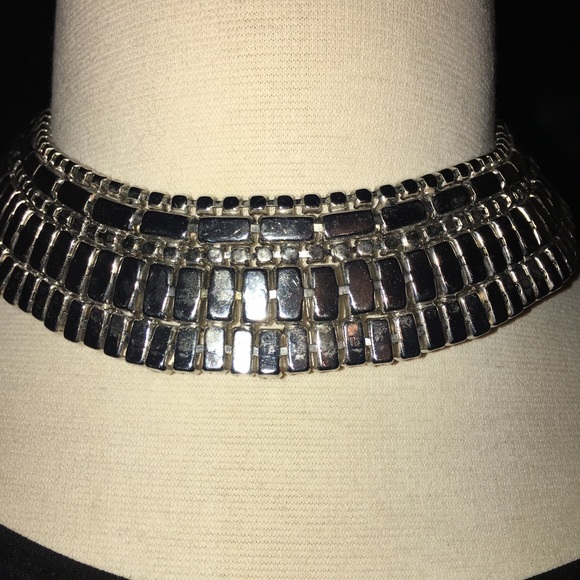 GORGEOUS WEIGHTED RHINESTONE COLLAR - Picture 5 of 6