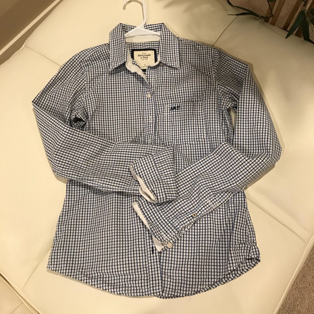 Abercrombie and Fitch shirt size S