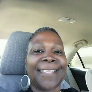 Meet your Posher, Sharon