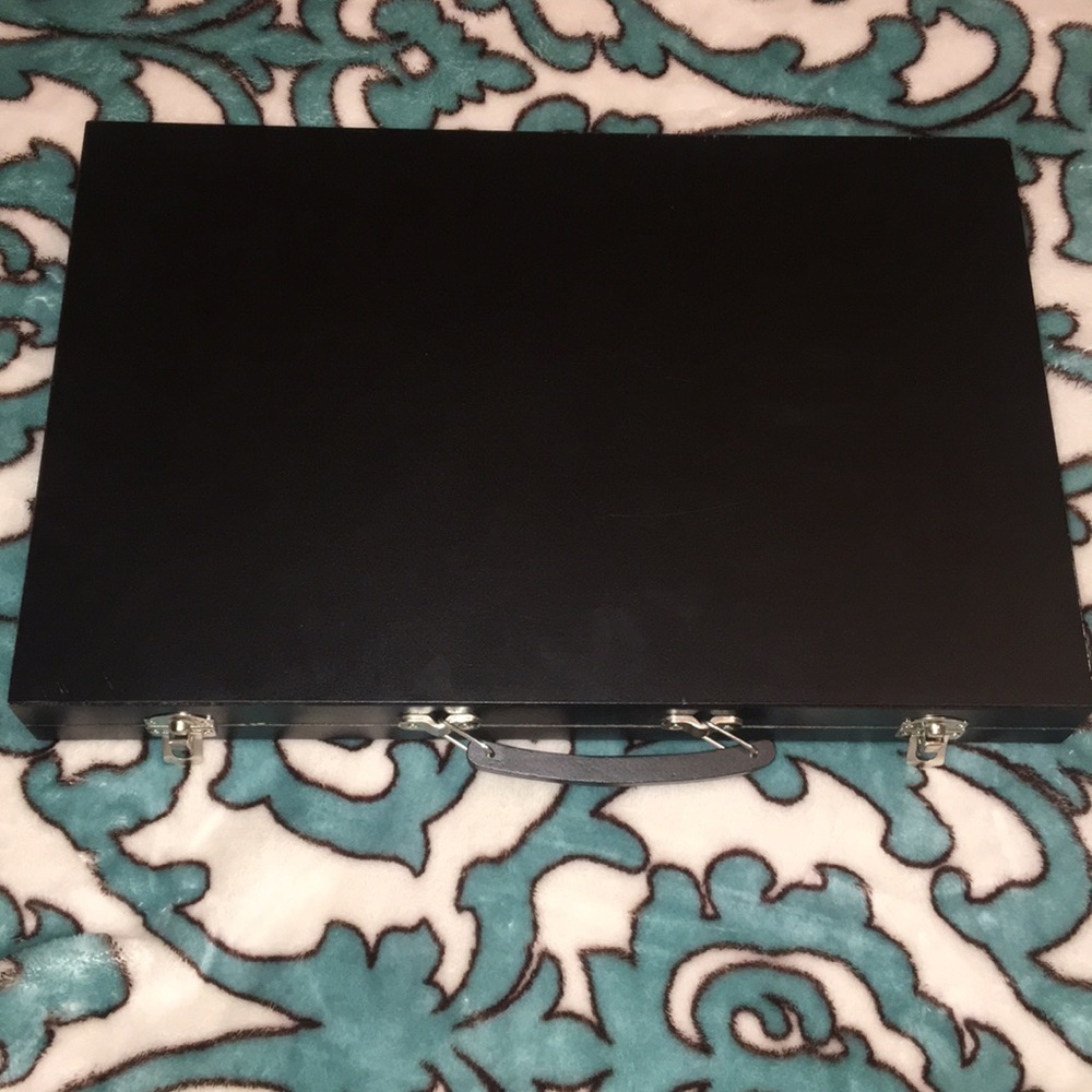 Crazy art. Coloring kit