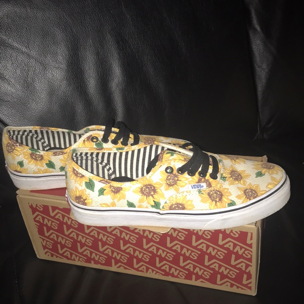 VANS Comfy sneakers 🌻