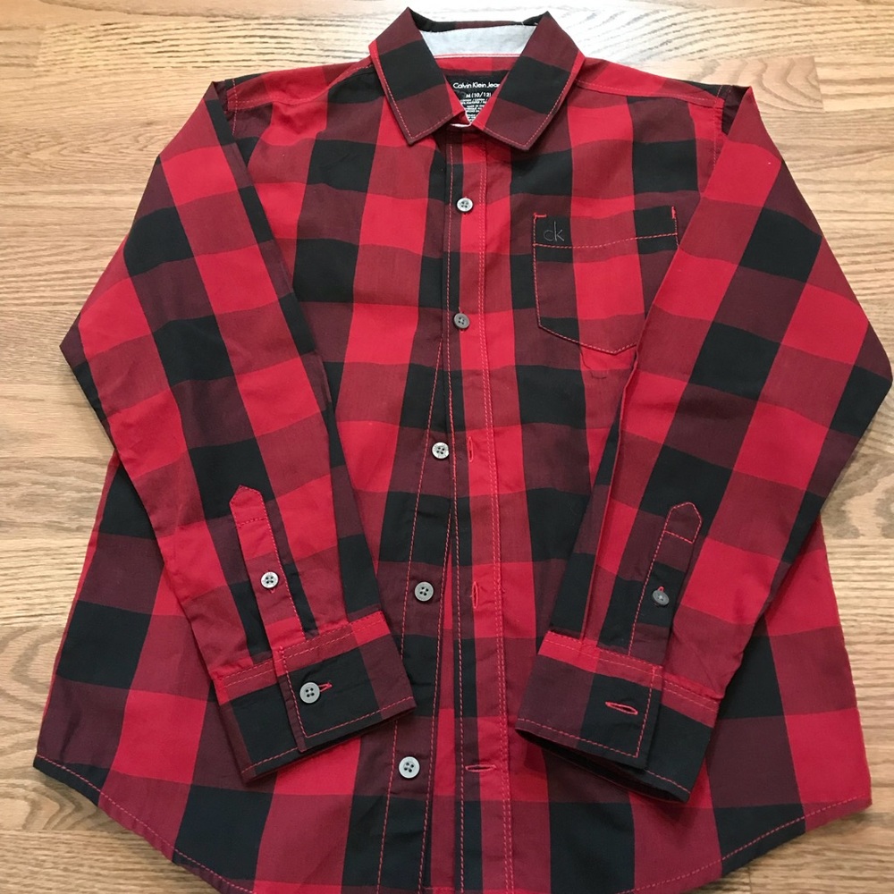 Calvin Klein size 10-12 boys button up shirt