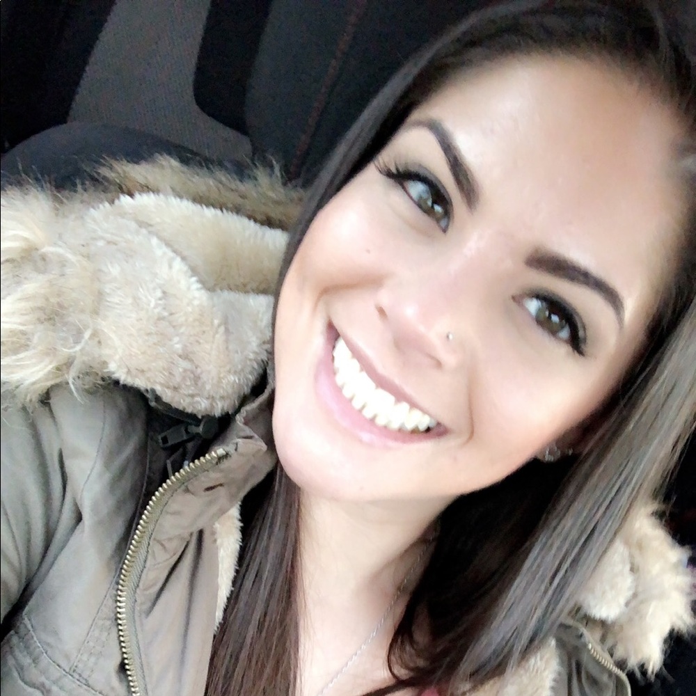 Meet your Posher, Lea