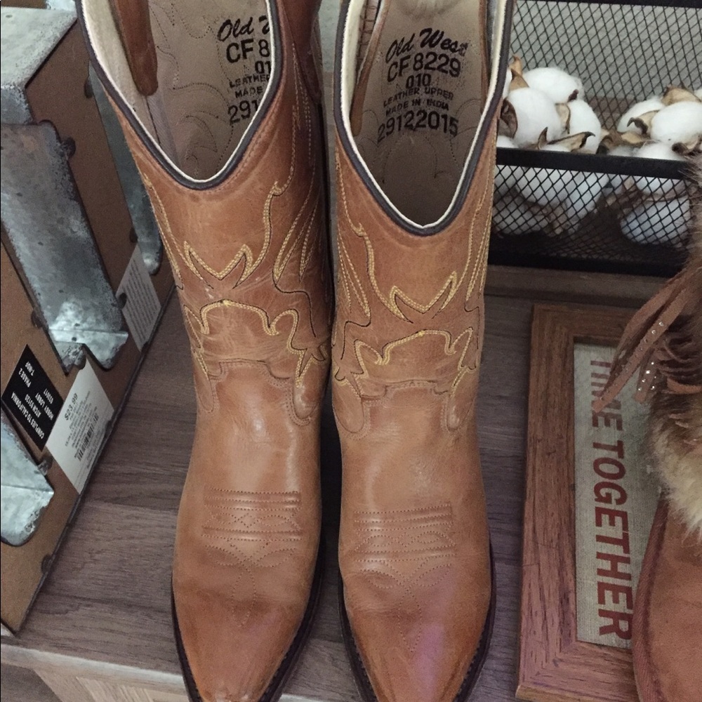 Girl western boots