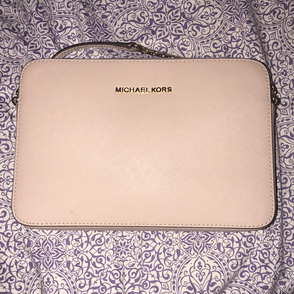 Michael kors crossbody!