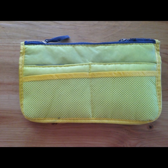 2/$20 Purse insert organizer - Picture 3 of 4