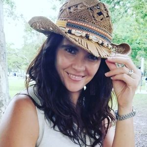 Meet your Posher, Alejandra